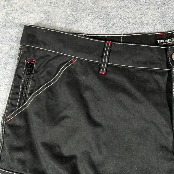 True Religion Mens Jet Black Cargo Shorts White Contrast Stitch Size 44 NWT - Picture 3 of 16